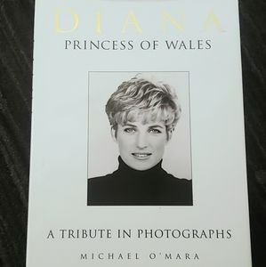 Accents - DIANA PRINCESS OF WALES Coffee Table Book Accents - DIANA PRINCESS OF WALES Coffee Table Book